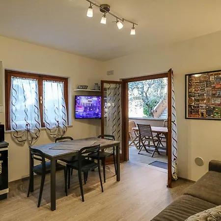 Punta Gro 2 - Apartment *